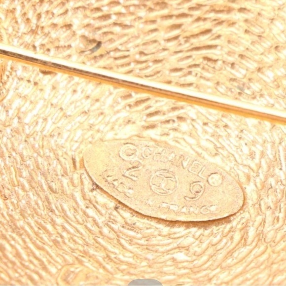Vintage broochCHANEL® 2 Pictorial 9 MADE IN FRANCE 1266, collection 29. - Picture 3 of 5